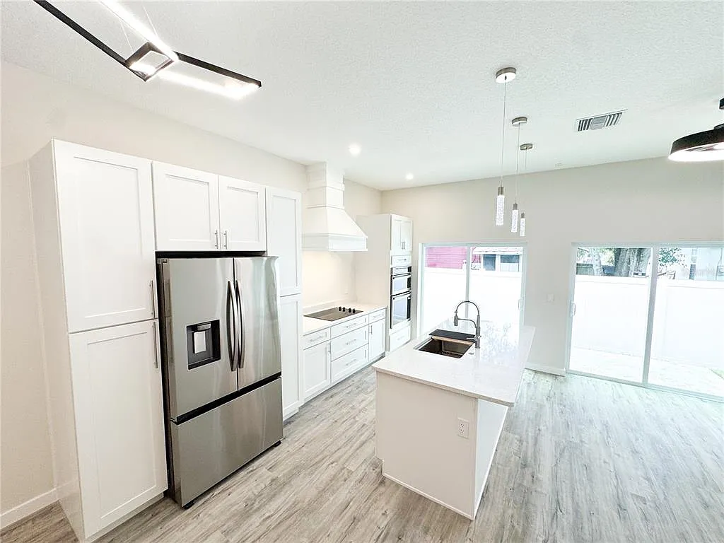 2e492744fbf26f6640e024f9b4bdc92d-uncropped_scaled_within_1536_1152