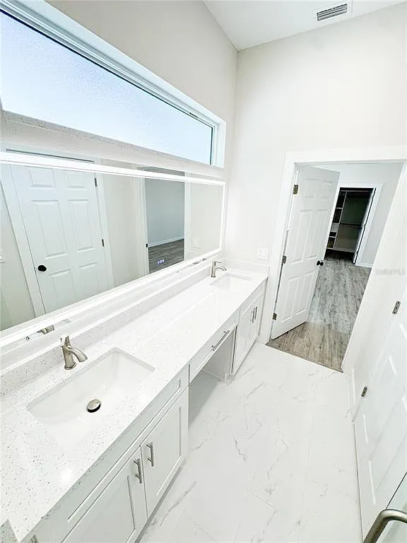 b9ee40c7c3fcc89b421165b143fde719-uncropped_scaled_within_1536_1152