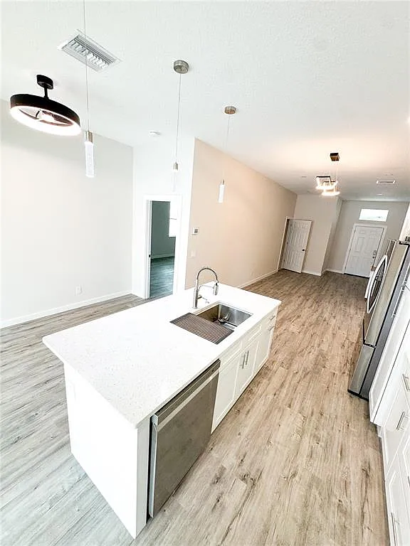 c1854a000ac8c572db572b4f1c01cd77-uncropped_scaled_within_1536_1152