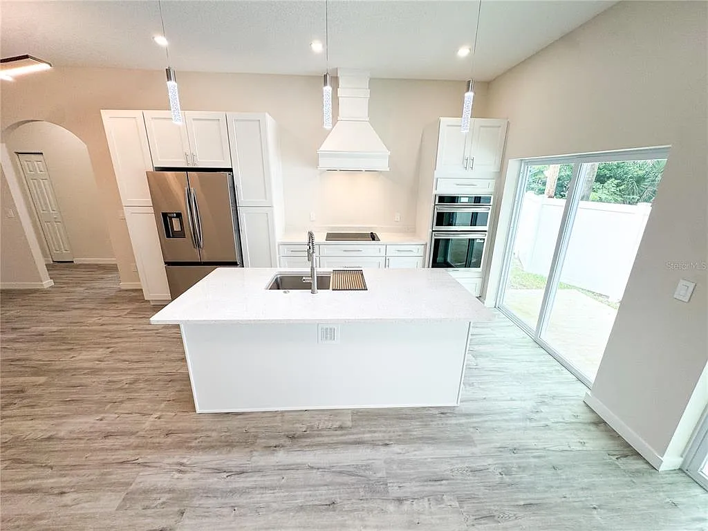 f2cbfbee0817a6444a3c7d190a946eb8-uncropped_scaled_within_1536_1152